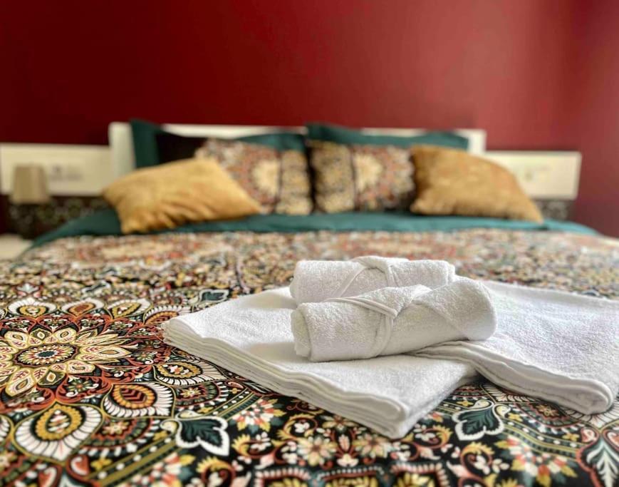 Cozy 2Br Oasis In Central Бургас Екстериор снимка